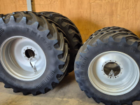Räder, Reifen, Felgen & Distanzringe  Trelleborg 750/70R44 + 650/60R38