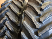 Räder, Reifen, Felgen & Distanzringe  Trelleborg 750/70R44 + 650/60R38