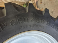 Räder, Reifen, Felgen & Distanzringe  Trelleborg 750/70R44 + 650/60R38