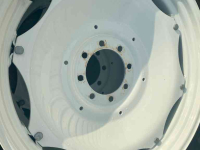 Räder, Reifen, Felgen & Distanzringe Michelin Agribib 13.6R38 + 13.6R24 op verstelvelgen