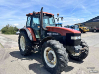 Schlepper / Traktor New Holland M100