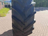 Räder, Reifen, Felgen & Distanzringe Trelleborg 710/70 r42 tm900