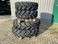 Räder, Reifen, Felgen & Distanzringe Michelin Agribib 13.6R38 + 13.6R24 op verstel velgen
