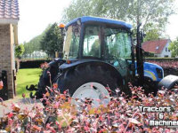 Schlepper / Traktor New Holland T4050