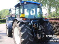 Schlepper / Traktor New Holland T4050