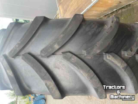 Räder, Reifen, Felgen & Distanzringe Vredestein 520x85R38 traction