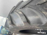 Räder, Reifen, Felgen & Distanzringe Vredestein 520x85R38 traction