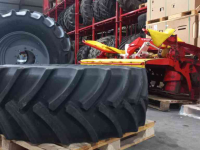 Räder, Reifen, Felgen & Distanzringe Mitas 540/65R30 AC65