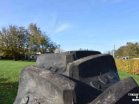 Räder, Reifen, Felgen & Distanzringe BKT 320/85 R38