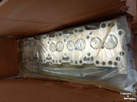 Diverse neue Teile Cummins nieuwe cilinder koppen 4 en 6 cil