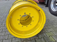 Räder, Reifen, Felgen & Distanzringe John Deere Velgen 15x28 Titan vast
