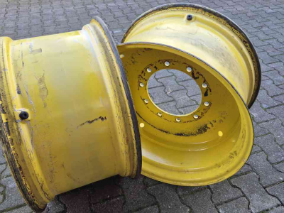 Räder, Reifen, Felgen & Distanzringe John Deere Velgen 15x28 Titan vast