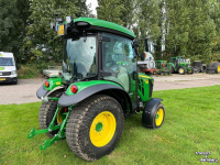 Obsttraktor John Deere 3039R