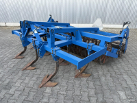 Grubber  Cultivator met pakkerrol