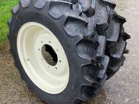 Räder, Reifen, Felgen & Distanzringe International Case-IH set wielen nieuw BKT 280/85R24