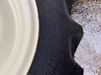 Räder, Reifen, Felgen & Distanzringe International Case-IH set wielen nieuw BKT 280/85R24