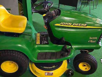 Aufsitzrasenmäher John Deere LT155 Zitmaaier
