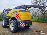 Feldhäcksler New Holland FR 920 hakselaar