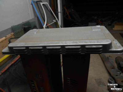 Gebrauchte Teile für Traktoren Massey Ferguson 675/690/698/699