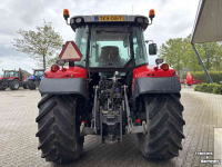 Schlepper / Traktor Massey Ferguson 5711 SL Dyna- 4 Efficiënt met voorlader