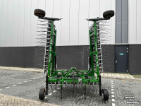 Striegelmaschine Novaxi Wiedeg 6.75m