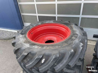 Räder, Reifen, Felgen & Distanzringe Michelin 710/60 R42 + 600/60 R42