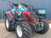 Schlepper / Traktor Valtra N135 Active
