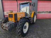 Schlepper / Traktor Renault 106-54