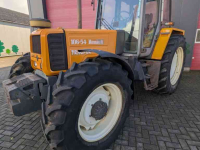 Schlepper / Traktor Renault 106-54