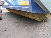 Kehrmaschine AP VHZ2750 HH LW3 veegmachine rolbezem rolveger met opvangbak