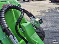 Radlader Avant 735i