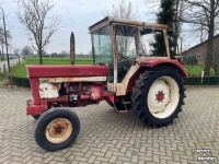 Schlepper / Traktor International 844-S