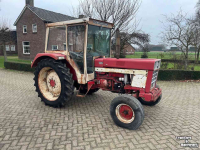Schlepper / Traktor International 844-S