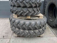 Räder, Reifen, Felgen & Distanzringe Good Year Cultuur wielen New Holland TS cultuurset 320/90R46 en 320/85R32