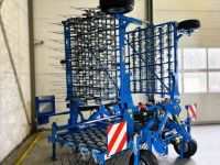 Striegelmaschine Carré PRESSIUS Praezisionsstriegel 6,2m