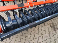 Grubber Kuhn Cultimer 300L met T ringrol