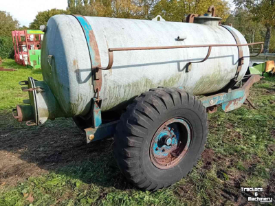Sonstiges Beregnungsmaschinen und Zubehör  Watertank, waterwagen 2600 l. Diversen