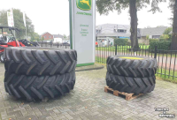 Räder, Reifen, Felgen & Distanzringe  Voor 420/70-R28 Achter 520/70-R38