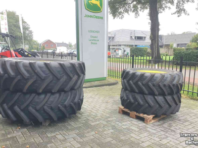 Räder, Reifen, Felgen & Distanzringe  Voor 420/70-R28 Achter 520/70-R38