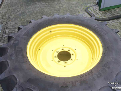 Räder, Reifen, Felgen & Distanzringe  Voor 420/70-R28 Achter 520/70-R38