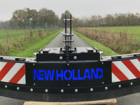 Frontstoßstange New Holland Trekkerbumper / Tractorbumper / Rubber schuif / Frontgewicht