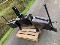 Frontstoßstange New Holland Trekkerbumper / Tractorbumper / Rubber schuif / Frontgewicht