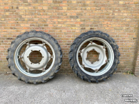 Räder, Reifen, Felgen & Distanzringe Kleber 9.5R32 EN 12.4R46