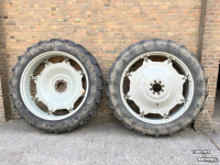 Räder, Reifen, Felgen & Distanzringe Kleber 9.5R32 EN 12.4R46