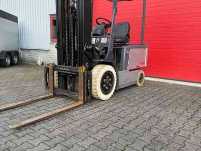 Gabelstapler TCM FB 30-7 VFHM 600