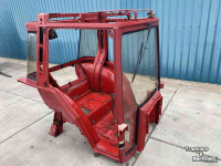 Gebrauchte Teile für Traktoren International kaal cabine frame van een 845XL, 4 cilinder XL cabine met korte poken