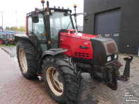 Schlepper / Traktor Valtra 6750