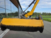 Mähausleger mit Schlegelmäher Bomford Falcon 5.5