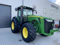Schlepper / Traktor John Deere 8260R