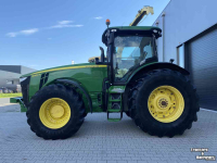 Schlepper / Traktor John Deere 8260R